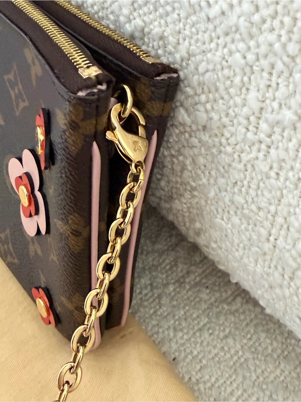 Louis Vuitton Pochette Double Zip Monogram Blooming Flowers Crossbody Bag - Picture 10 of 13